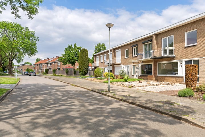 Foto 17 van Landsteinerstraat 14