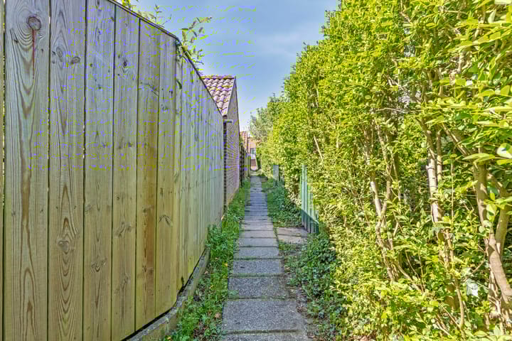 Foto 16 van Burg. Waszinkstraat 53