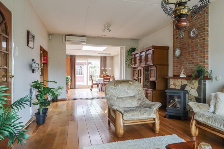 Foto 21 van Van Helsdingenstraat 9