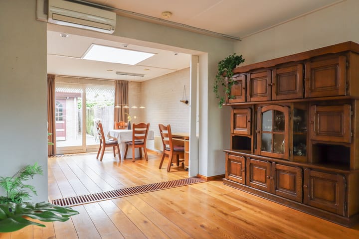 Foto 22 van Van Helsdingenstraat 9