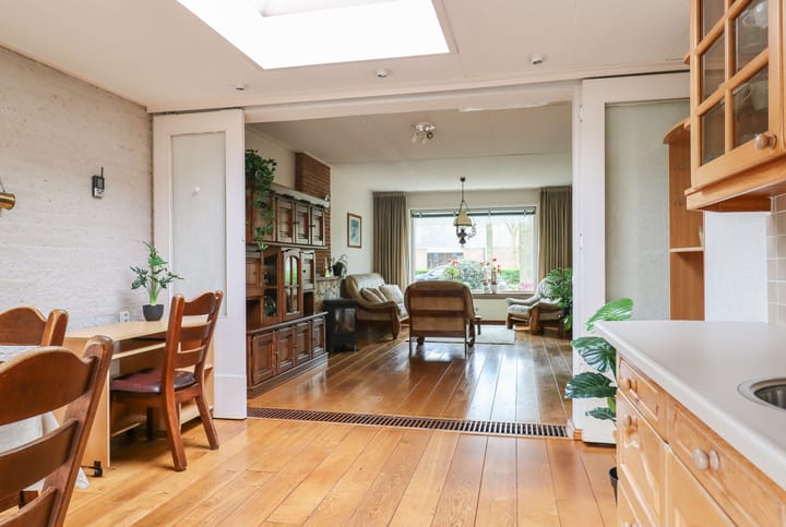 Foto 27 van Van Helsdingenstraat 9