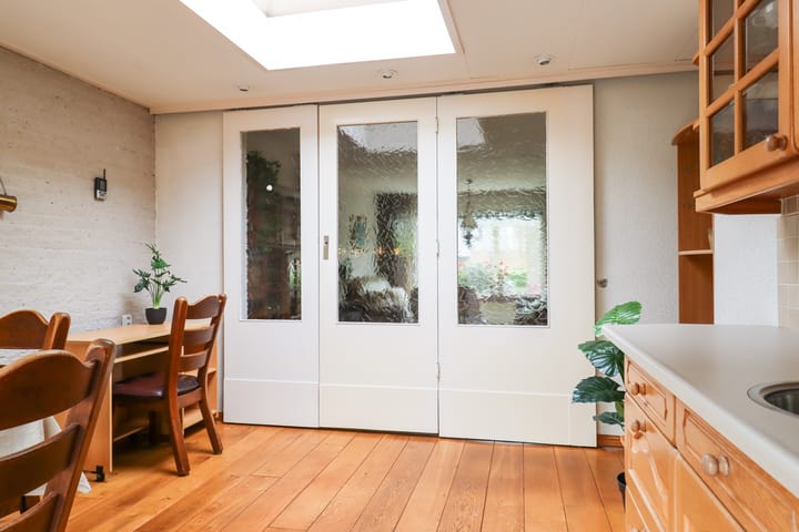 Foto 28 van Van Helsdingenstraat 9