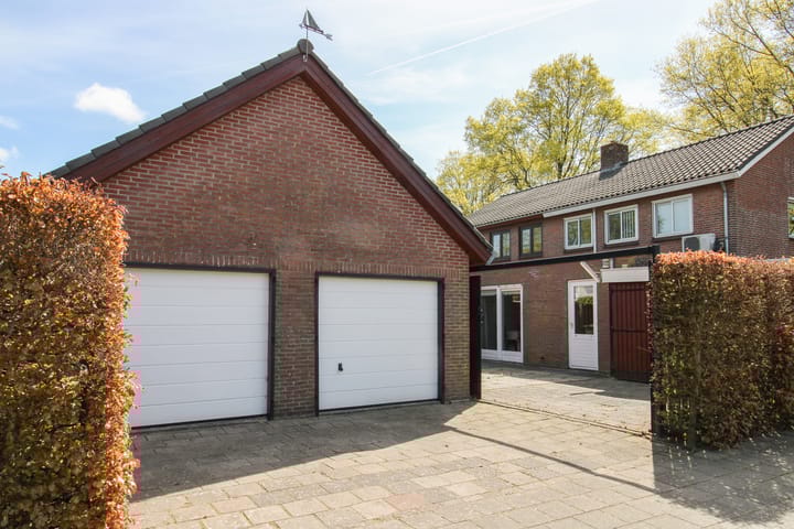 Foto 49 van Van Helsdingenstraat 9