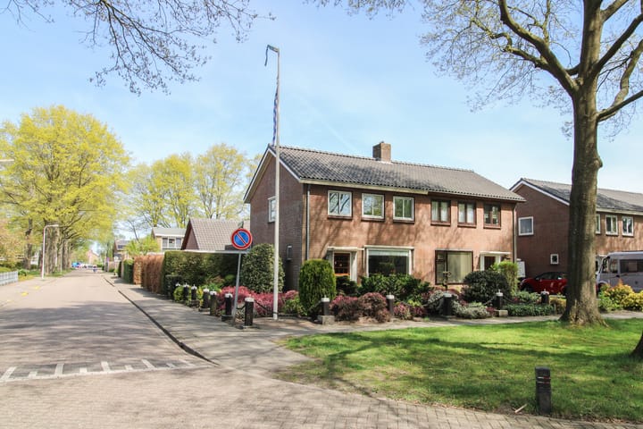 Foto 60 van Van Helsdingenstraat 9