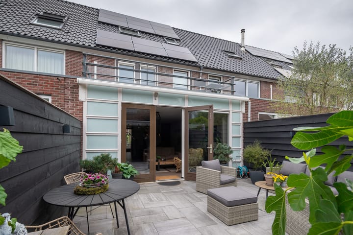 Foto 25 van Vilmos Huszárstraat 20