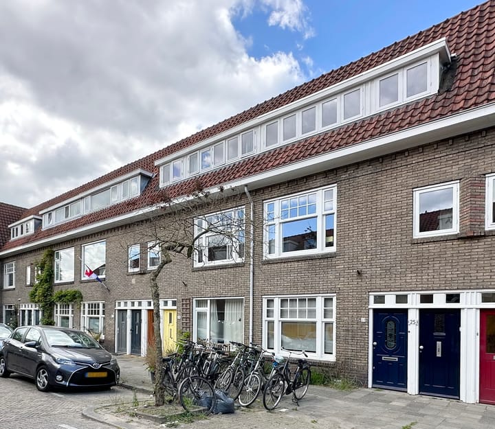 Photo 1 of Weltevredenstraat 25