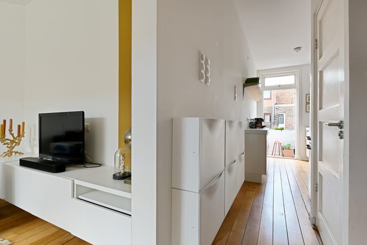 Photo 7 of Weltevredenstraat 25