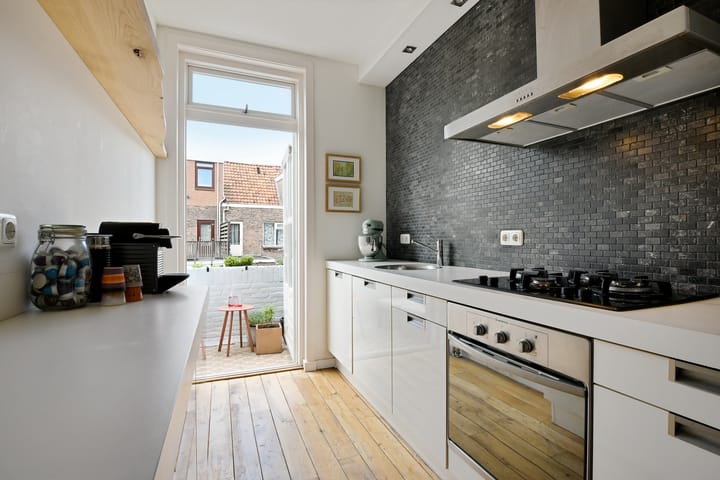 Photo 10 of Weltevredenstraat 25