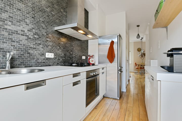 Photo 12 of Weltevredenstraat 25