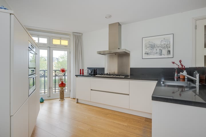 Foto 23 van Harry Mulischstraat 24