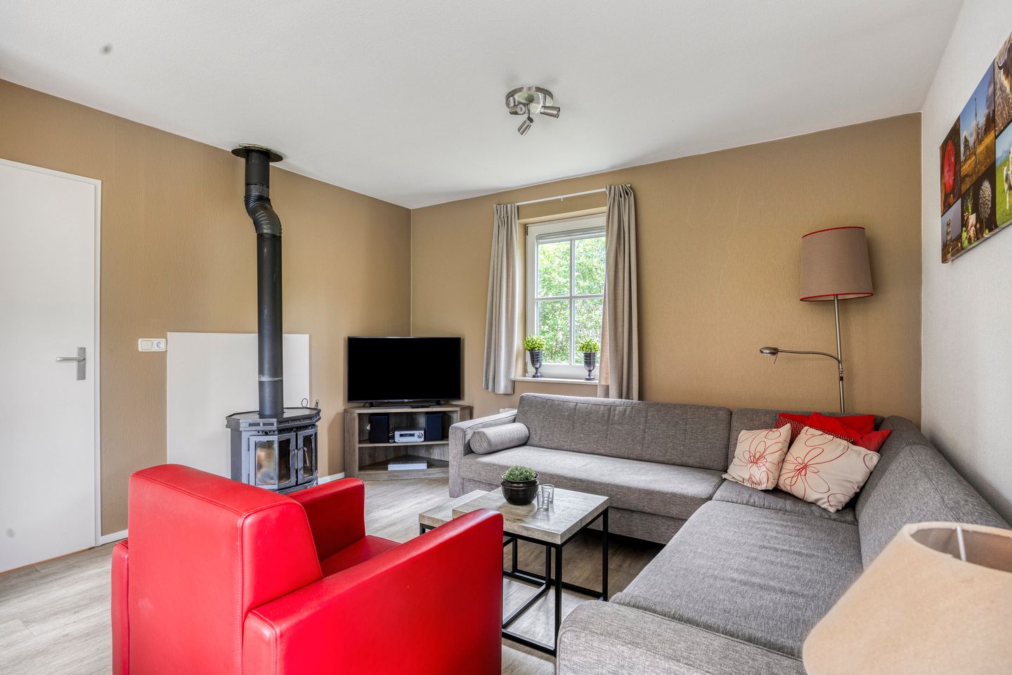 Foto 5 van Hunerwold State 82