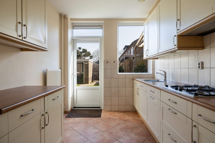 Photo 10 of Camphuysenstraat 49