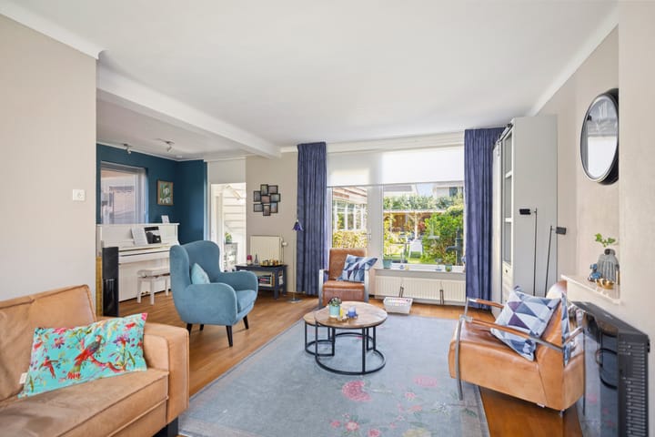 Photo 5 of Johan van Oldenbarneveltlaan 9