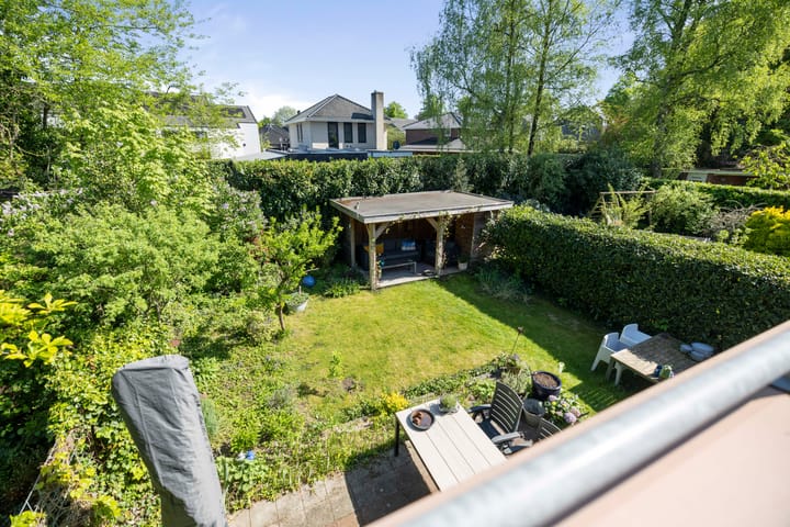 Photo 29 of Johan van Oldenbarneveltlaan 9