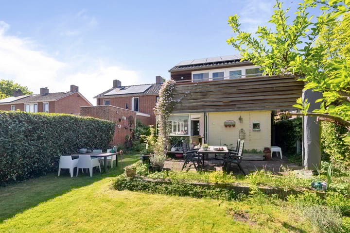 Photo 30 of Johan van Oldenbarneveltlaan 9