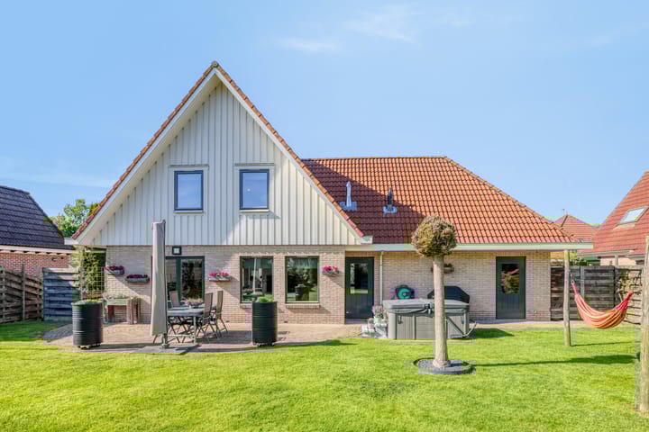 Photo 39 of Horstlaan 3