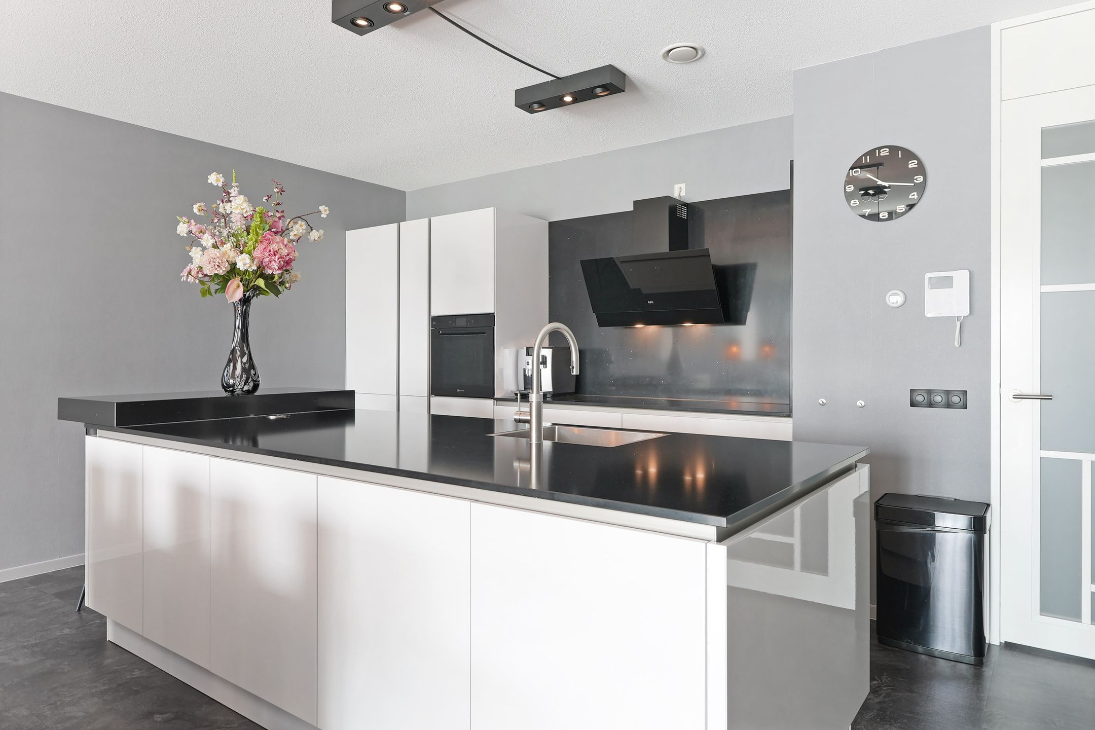 Foto 9 van Hellingbaan 157