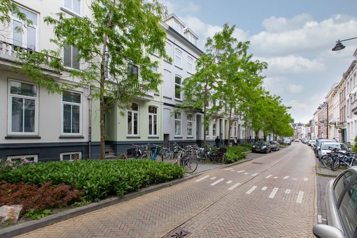 Foto 5 van Emmastraat 11-4