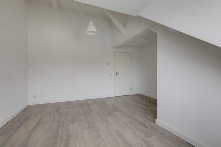 Foto 18 van Emmastraat 11-4