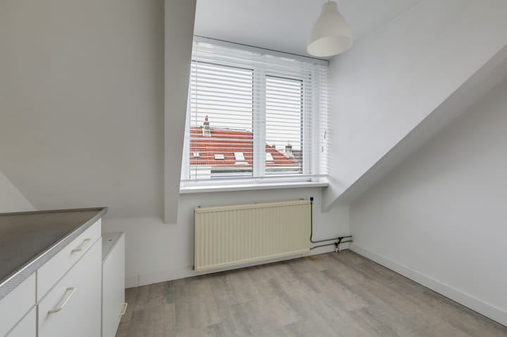 Foto 21 van Emmastraat 11-4