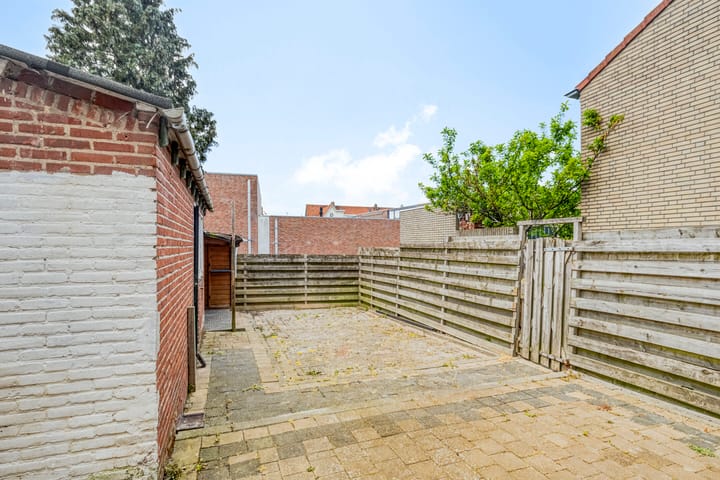 Photo 18 of Lijsterbesstraat 40