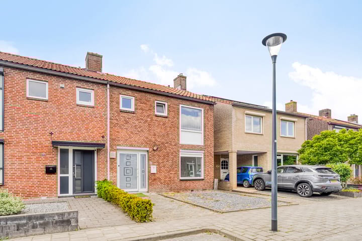 Photo 20 of Lijsterbesstraat 40