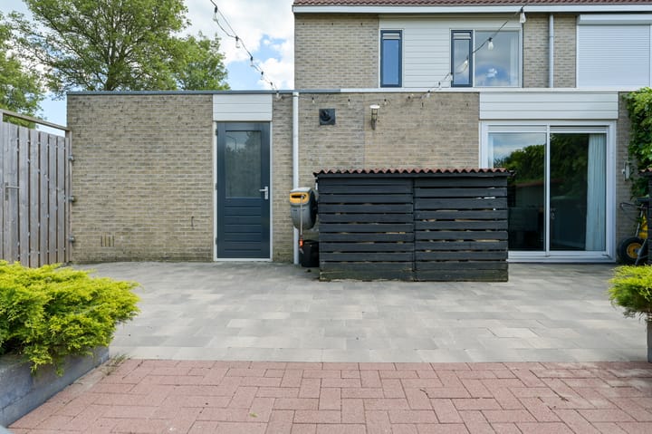 Foto 36 van Lemsterweg 51