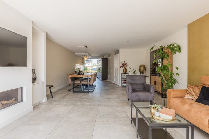 Foto 12 van Smaragd 9