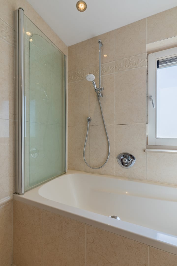 Foto 31 van Smaragd 9