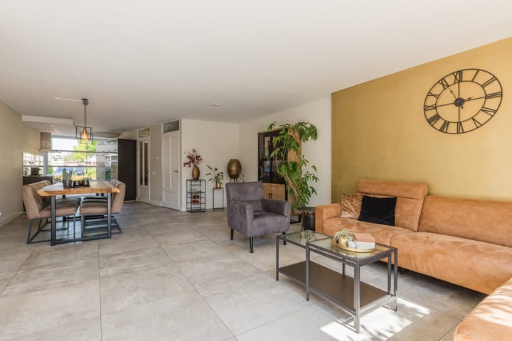 Foto 11 van Smaragd 9