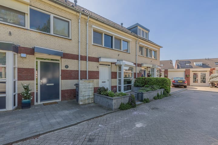 Foto 3 van Smaragd 9