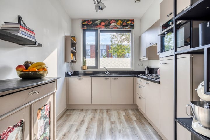 Foto 3 van Van der Willigenstraat 31