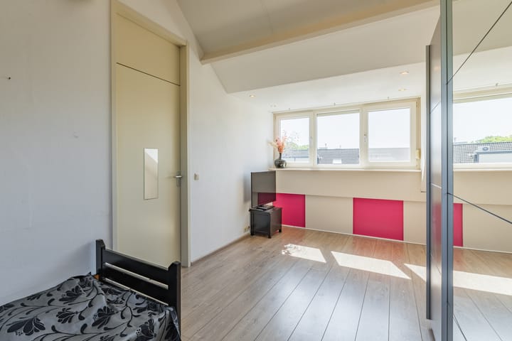 Foto 36 van Smaragd 9