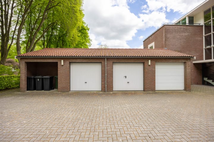 Foto 42 van Meeuwenlaan 9