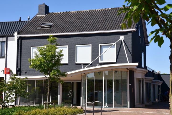 Heerestraat 82, Roden