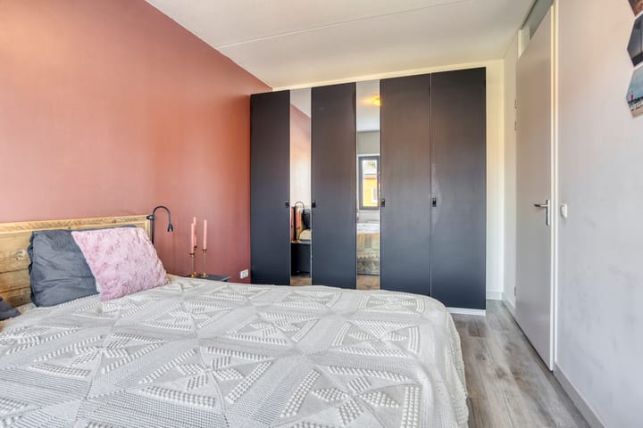 Foto 19 van Van der Willigenstraat 31