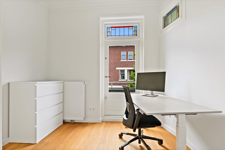 Foto 15 van De Moucheronstraat 82