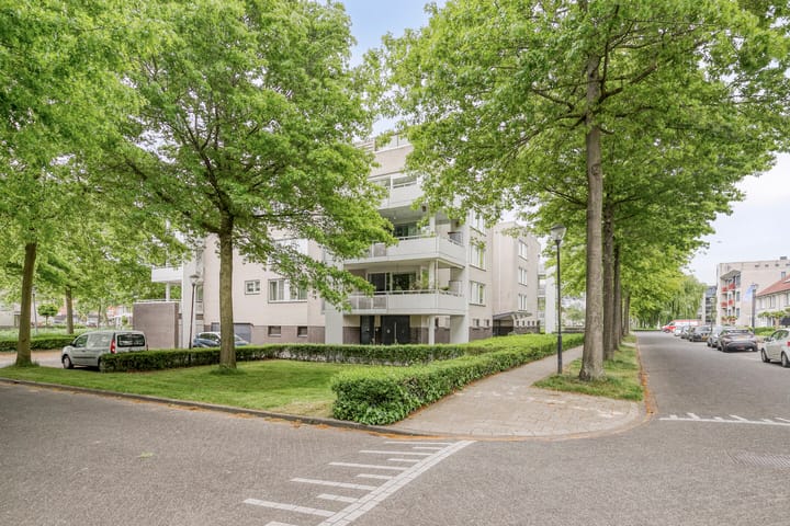 Foto 29 van Meester Broerensingel 86