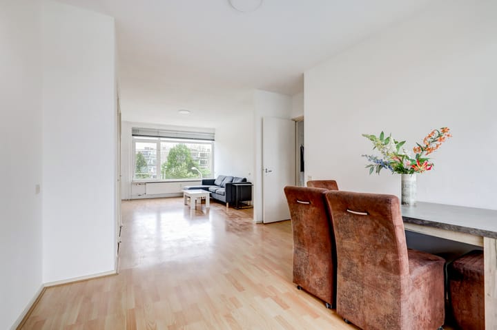 Foto 10 van Monseigneur van Steelaan 194