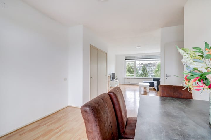 Foto 11 van Monseigneur van Steelaan 194