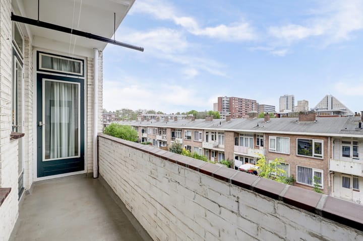 Foto 14 van Monseigneur van Steelaan 194