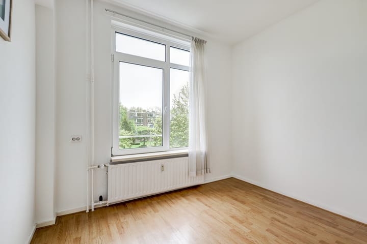 Foto 20 van Monseigneur van Steelaan 194