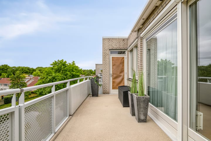 Foto 24 van Meester Broerensingel 86