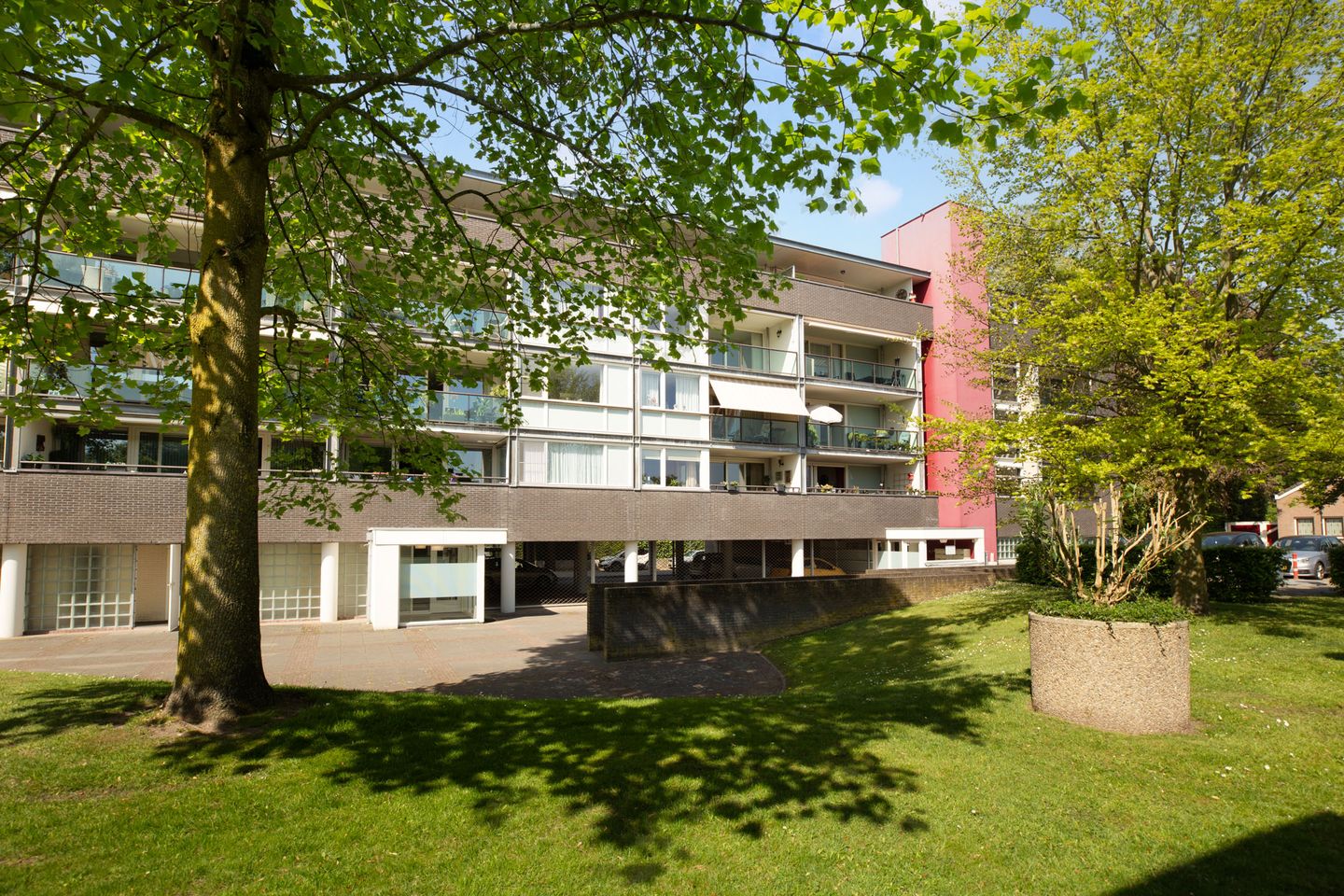 Photo 1 of Frederik Hendrikhof 33