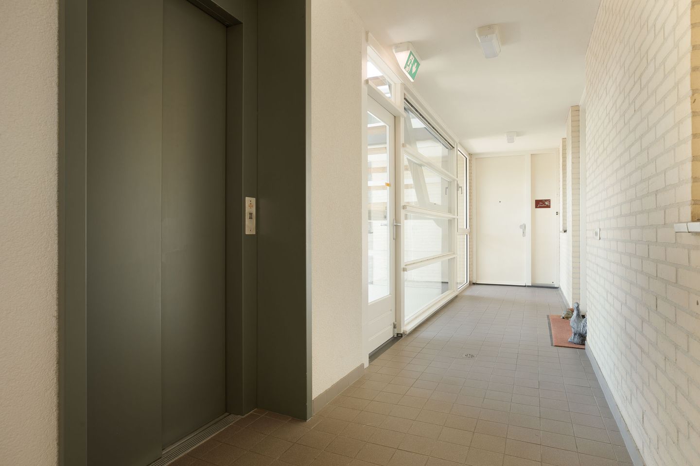 Photo 14 of Frederik Hendrikhof 33