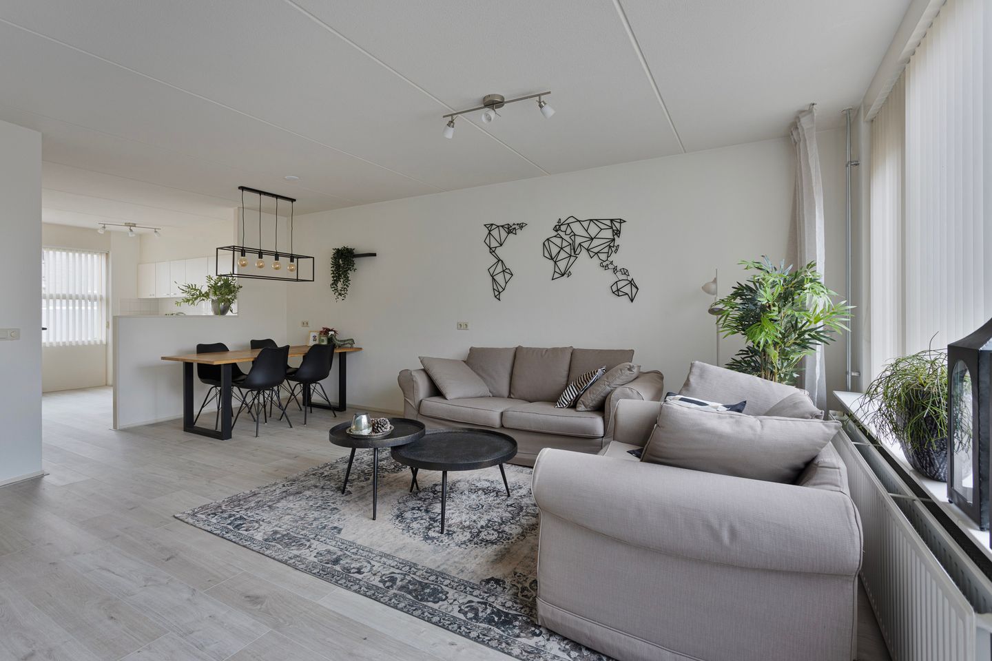 Foto 10 van Doornenburgallee 17