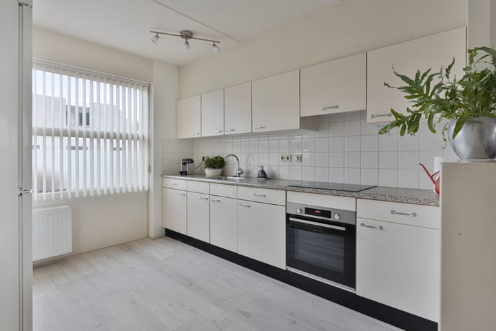 Foto 14 van Doornenburgallee 17