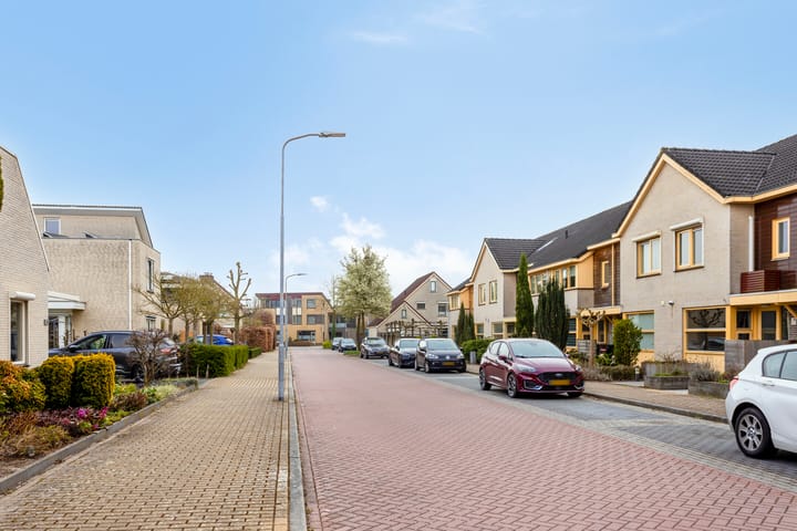 Foto 41 van Doornenburgallee 17