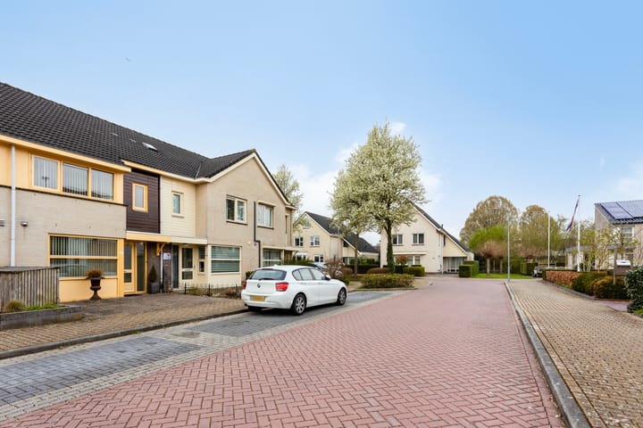 Foto 42 van Doornenburgallee 17