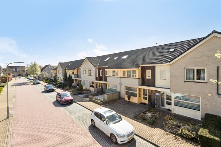 Foto 44 van Doornenburgallee 17